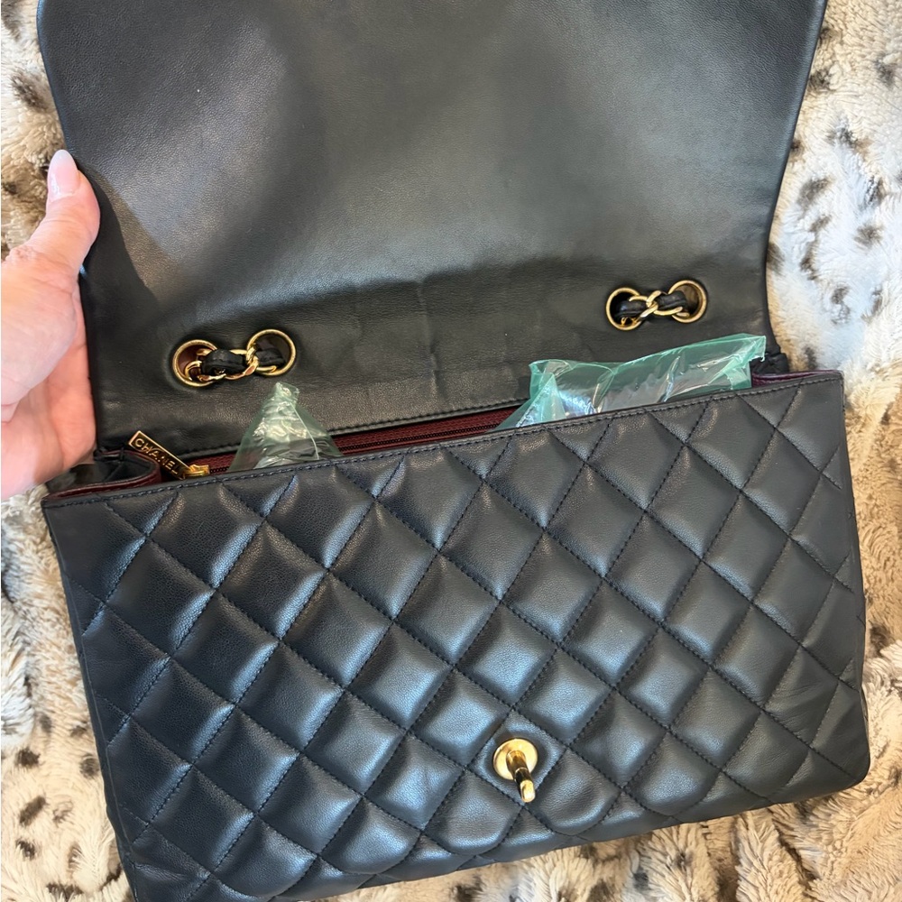 CHANEL CC JUMBO LAMBSKIN LEATHER FLAP BAG GHW - Picture 4 of 10